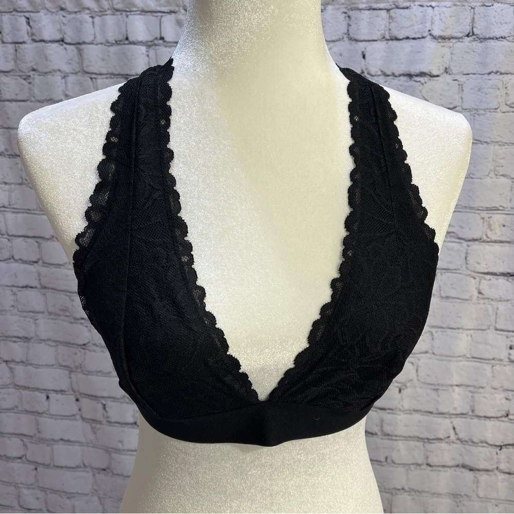 Victoria’s Secret PINK Black Lace Bralette Criss Cross Back M NWOT